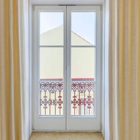Spacious In Alfama With A Great View Apartamento *