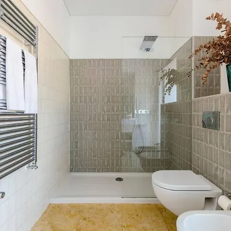 Spacious In Alfama With A Great View 리스본